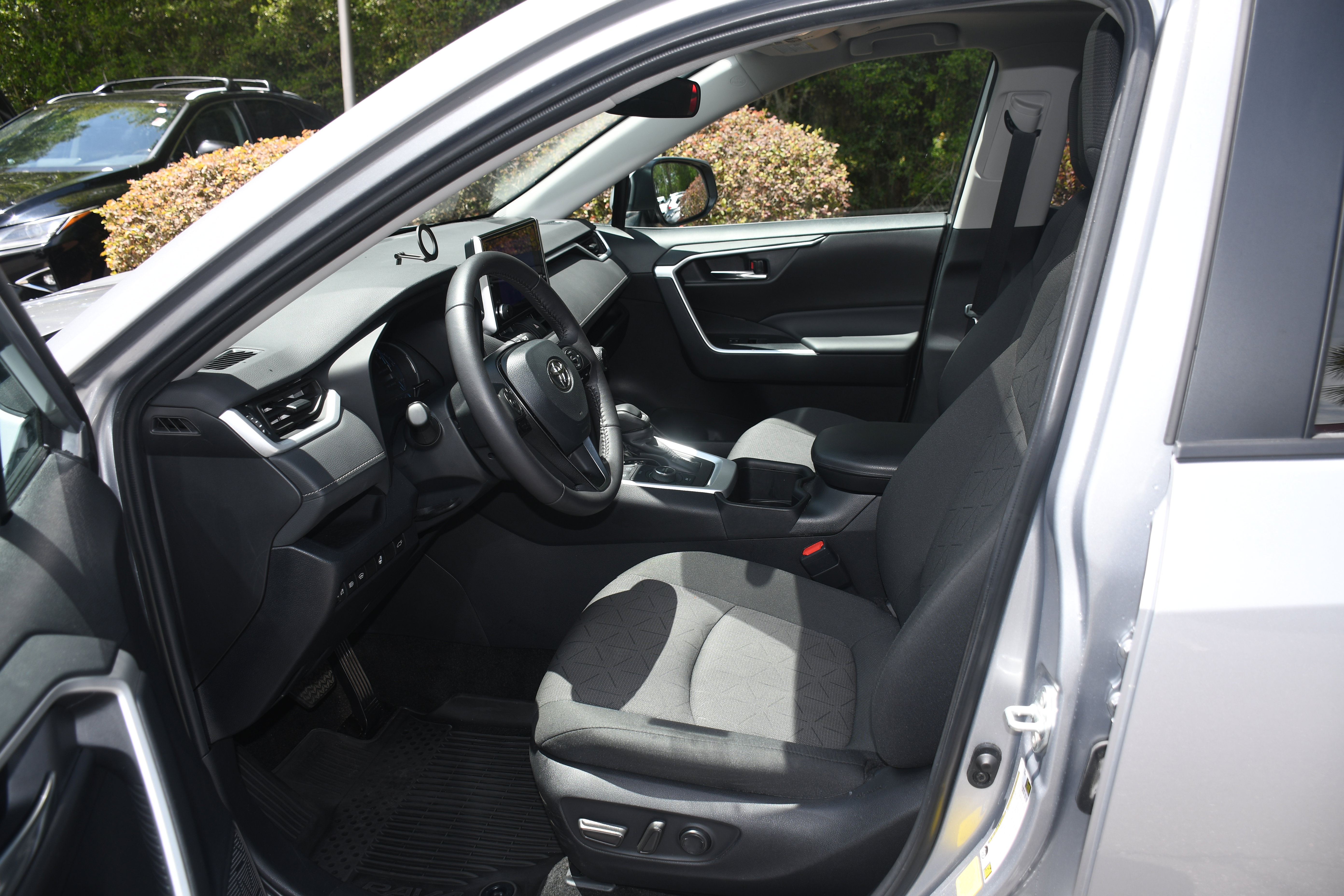Certified 2024 Toyota RAV4 XLE w/ Convenience Package AWD/4WD image 8