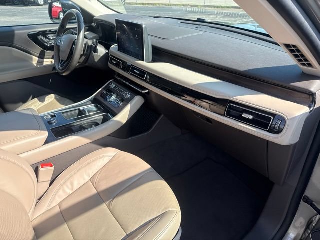 Used 2023 Lincoln Aviator Reserve w/ Equipment Group 201A AWD/4WD image 15