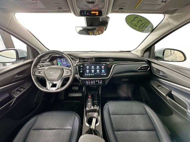 Used 2023 Chevrolet Bolt EUV Premier w/ Sun & Sound Package FWD image 11