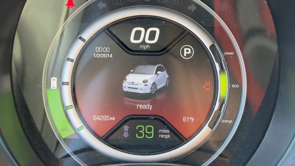 Used 2015 FIAT 500 e FWD image 11
