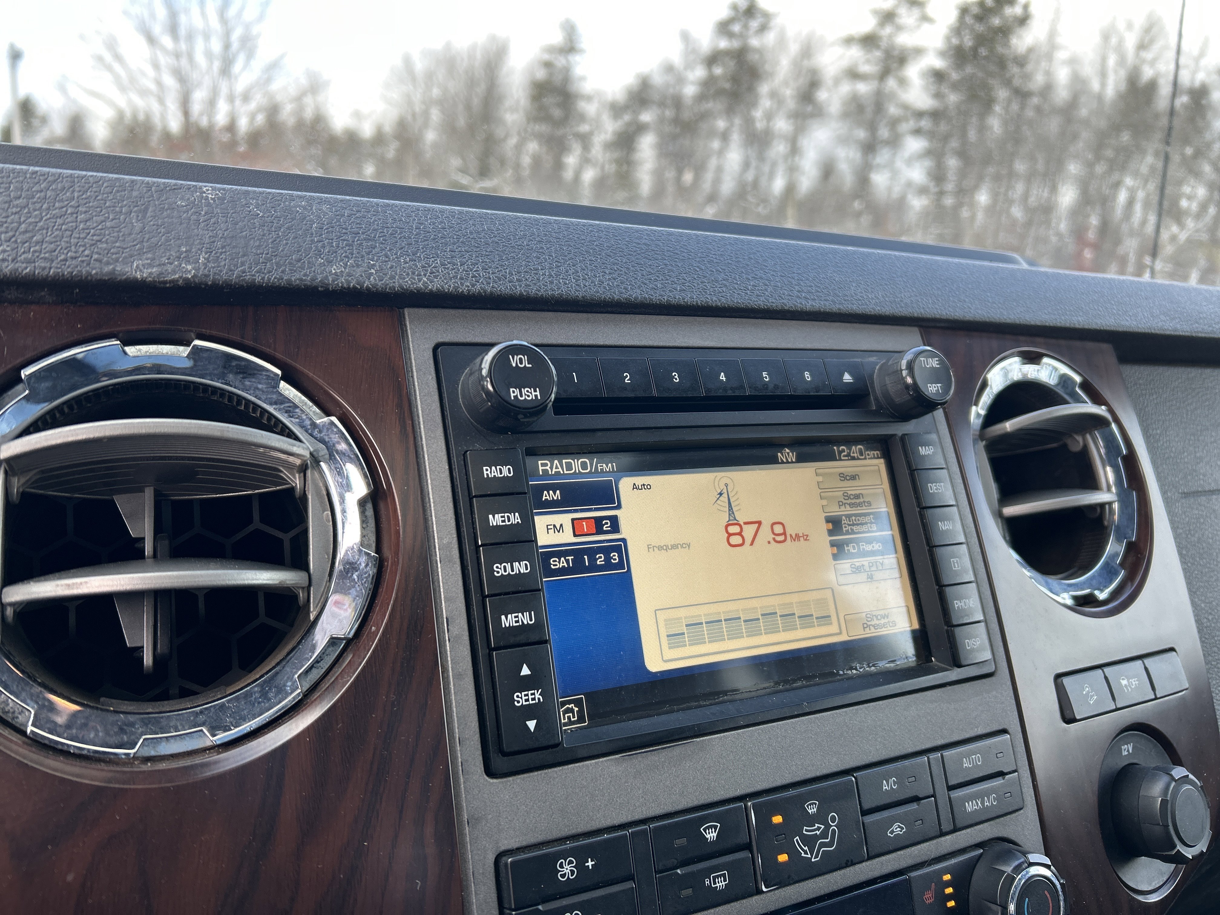 Used 2012 Ford F350 Lariat w/ Lariat Ultimate Pkg image 21