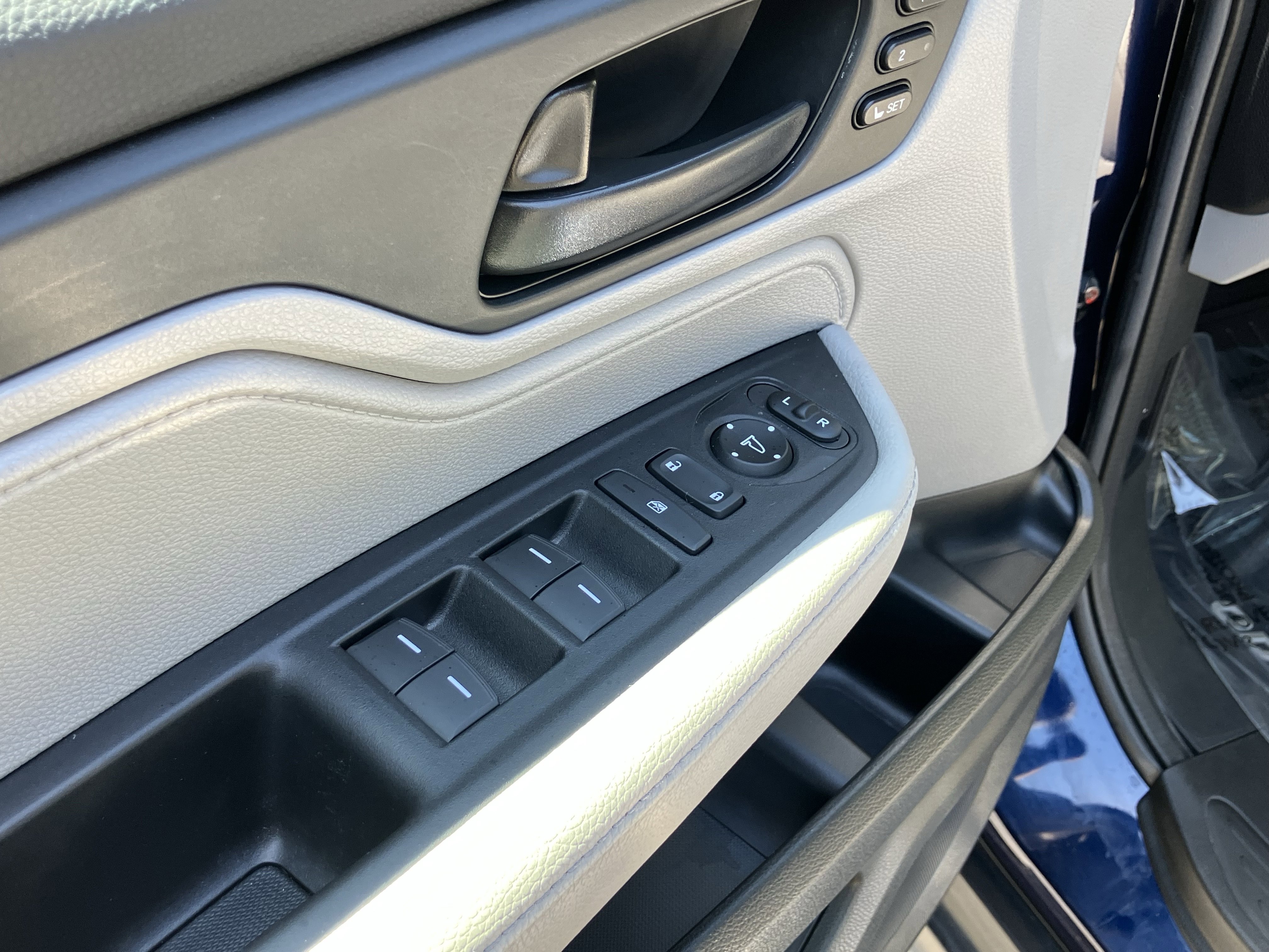 Certified 2024 Honda Odyssey EX-L image 15