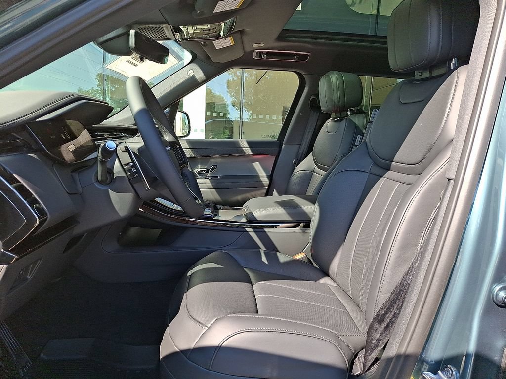 New 2026 Land Rover Range Rover Sport Dynamic SE AWD/4WD image 9