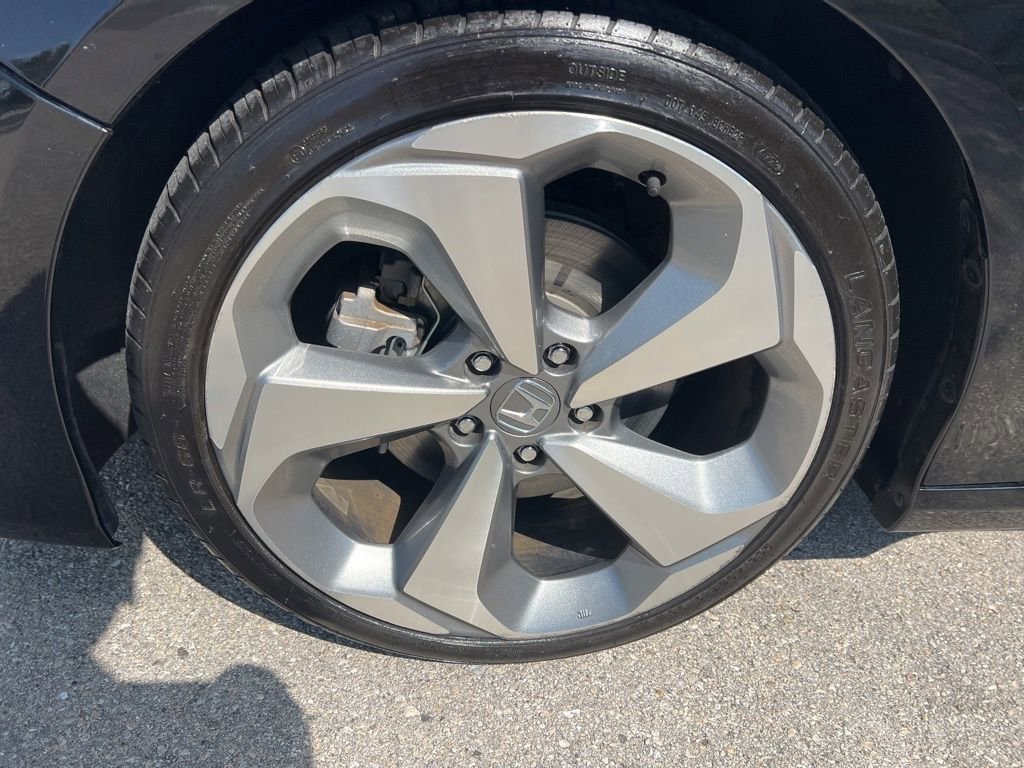 Used 2018 Honda Accord Touring image 23