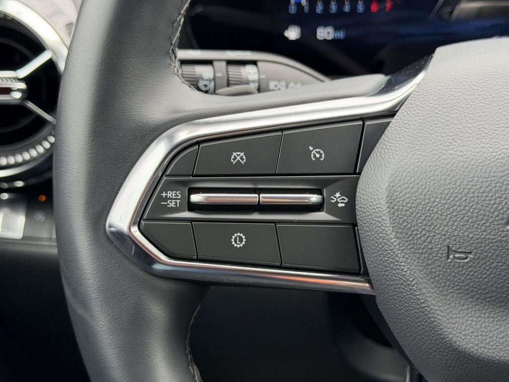 Used 2026 Chevrolet Equinox LT FWD image 8