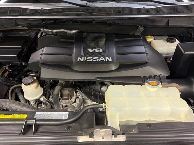 Used 2019 Nissan Titan SV w/ SV Convenience Package image 38