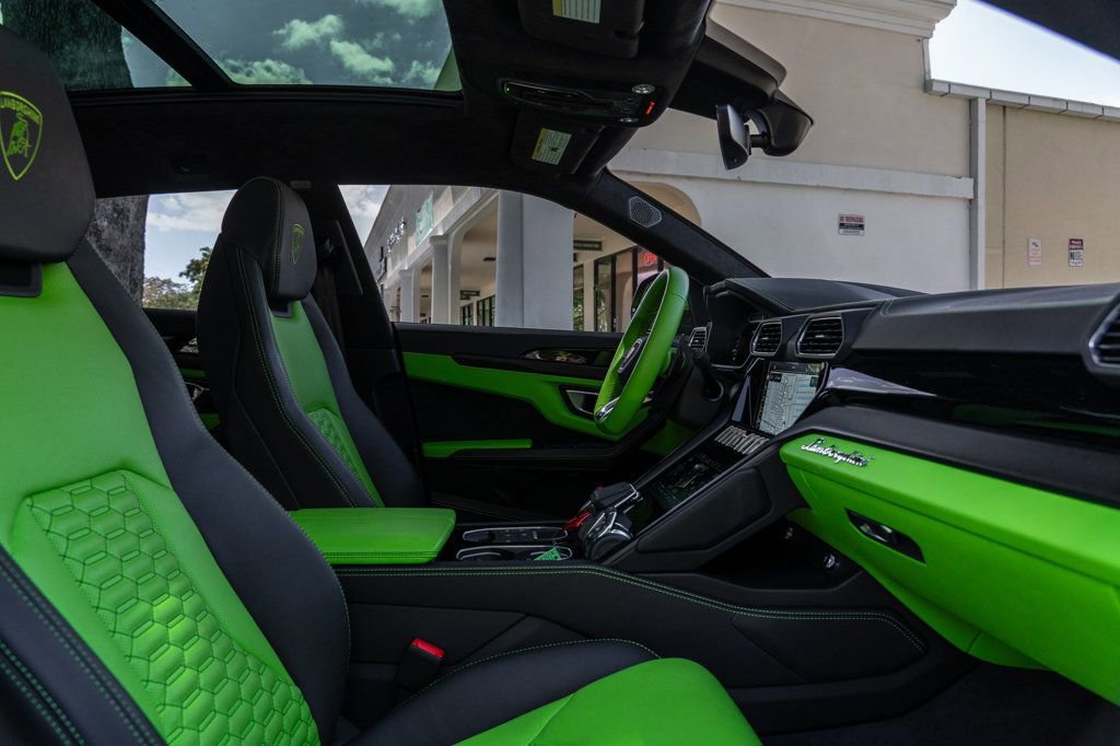 Used 2022 Lamborghini Urus AWD/4WD image 30