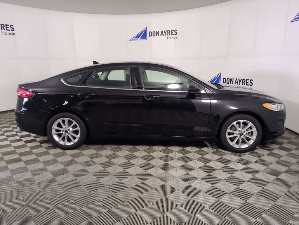 Used 2019 Ford Fusion SE image 8