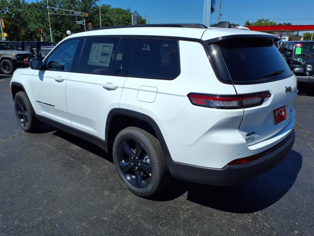 New 2025 Jeep Grand Cherokee L Limited image 4