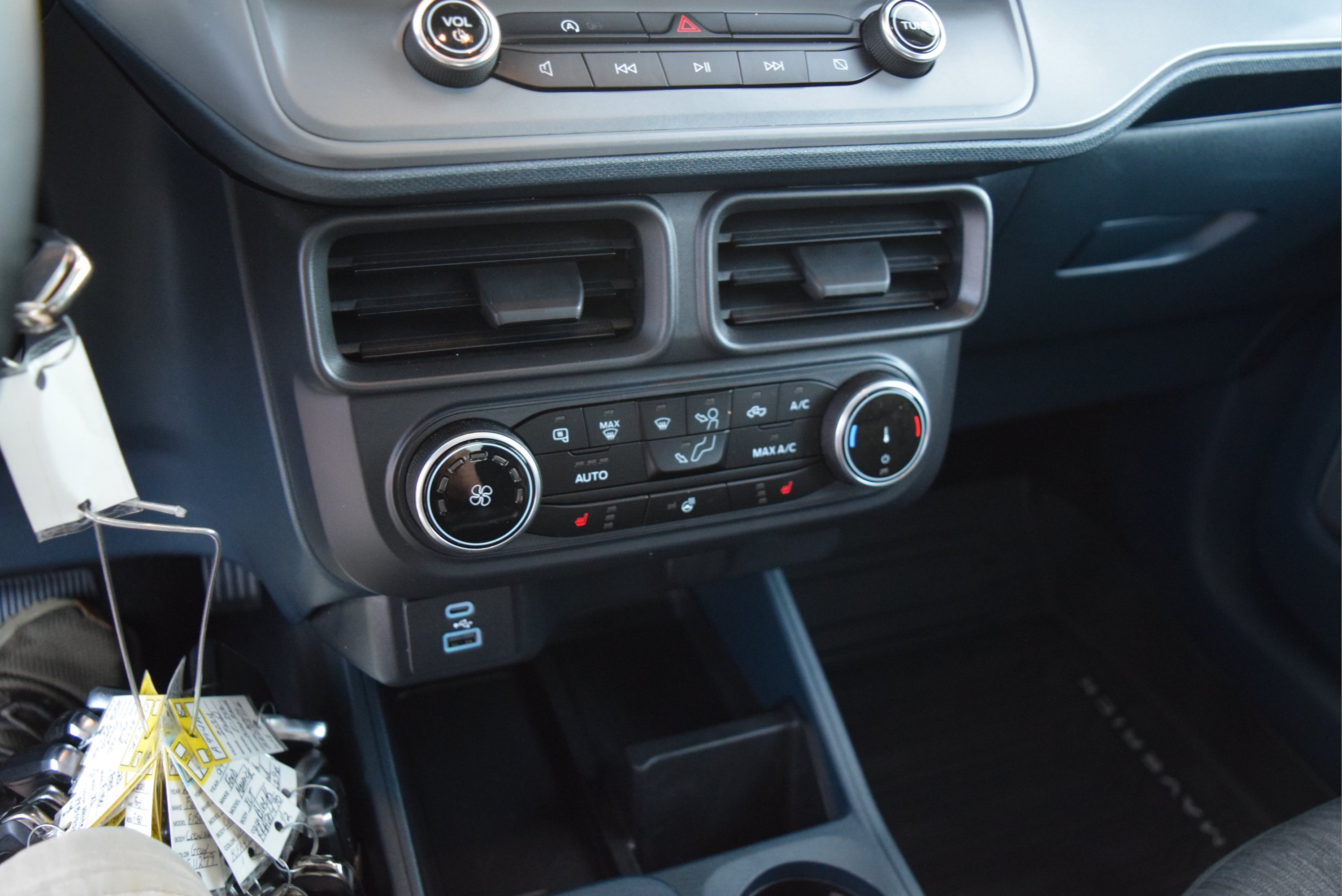 Used 2024 Ford Maverick Tremor w/ Tremor Off-Road Package AWD/4WD image 16