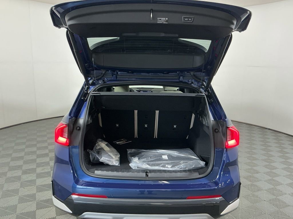 New 2025 BMW X1 xDrive28i w/ Convenience Package image 5