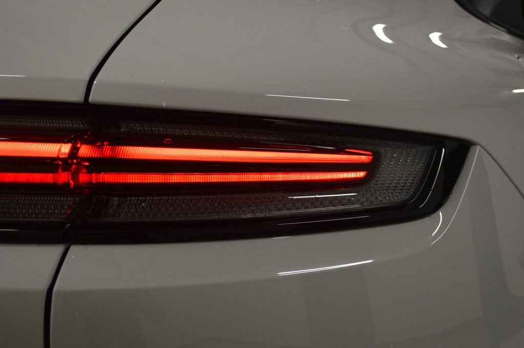 Certified 2025 Porsche Cayenne image 5