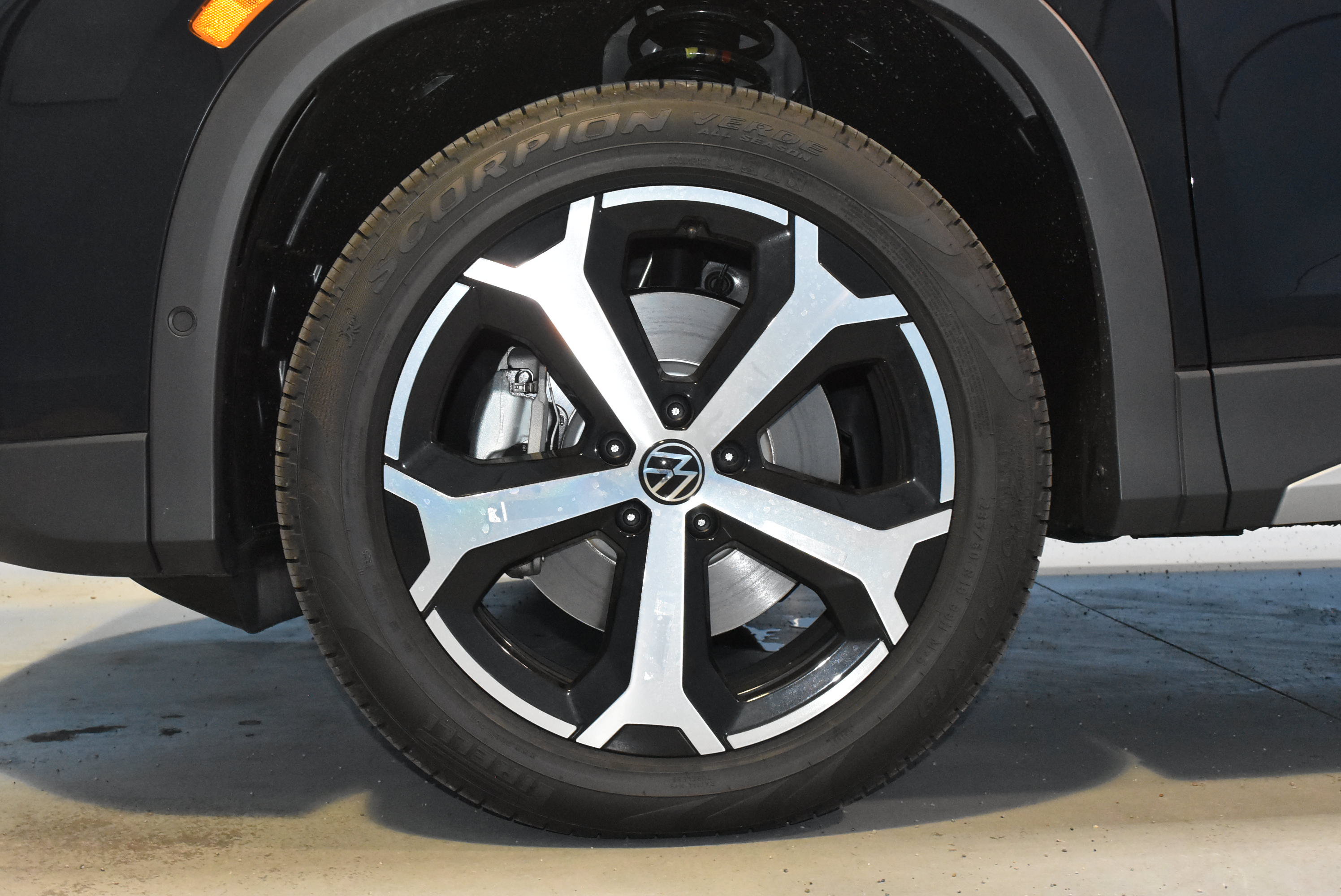New 2026 Volkswagen Tiguan SE AWD/4WD image 18