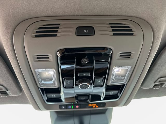 New 2026 Cadillac Escalade Platinum Sport w/ LPO, ONYX Package AWD/4WD image 24