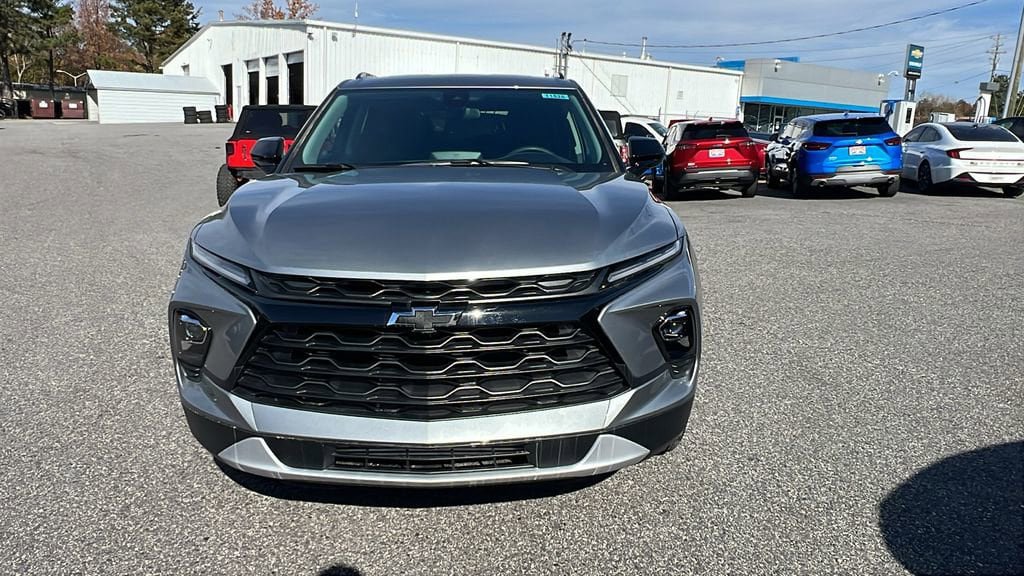 New 2026 Chevrolet Blazer LT w/ Midnight/Sport Edition image 2