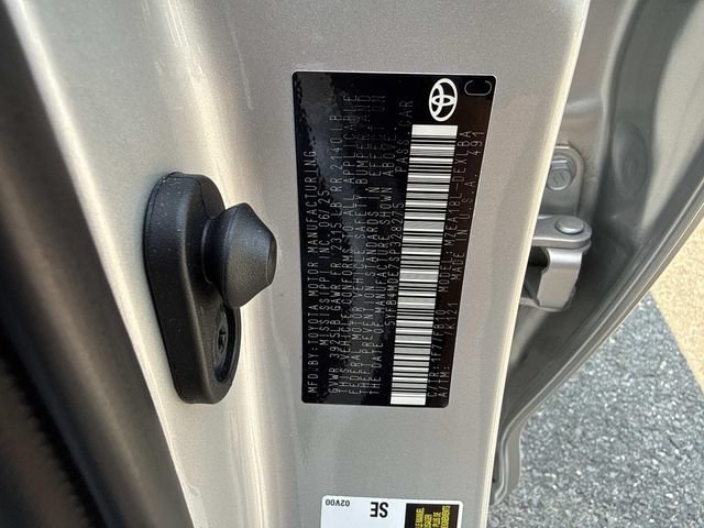 Certified 2025 Toyota Corolla LE FWD image 29