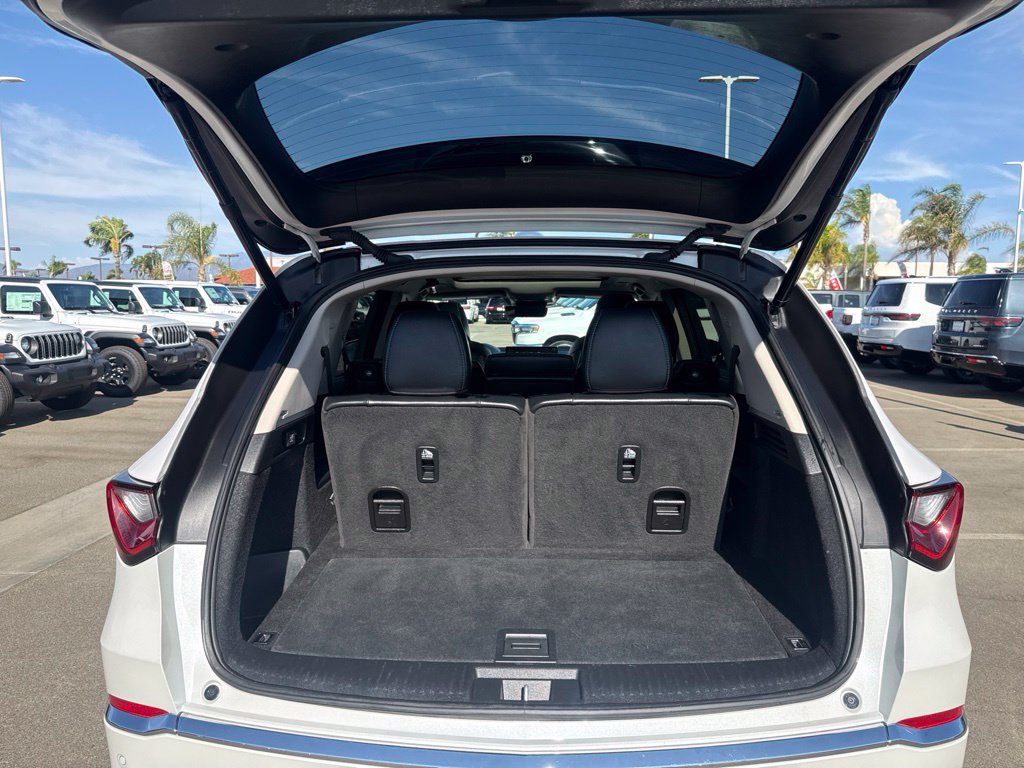 Used 2025 Acura MDX w/ Technology Package FWD image 30