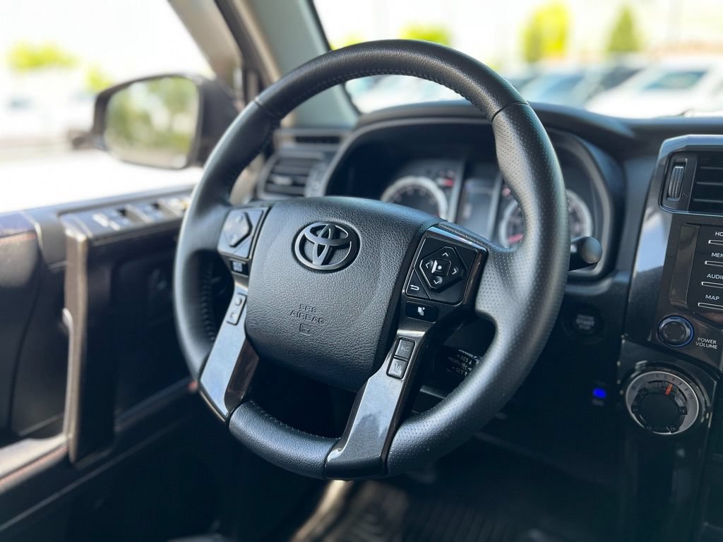 Used 2022 Toyota 4Runner TRD Off-Road Premium w/ Moonroof Package AWD/4WD image 12