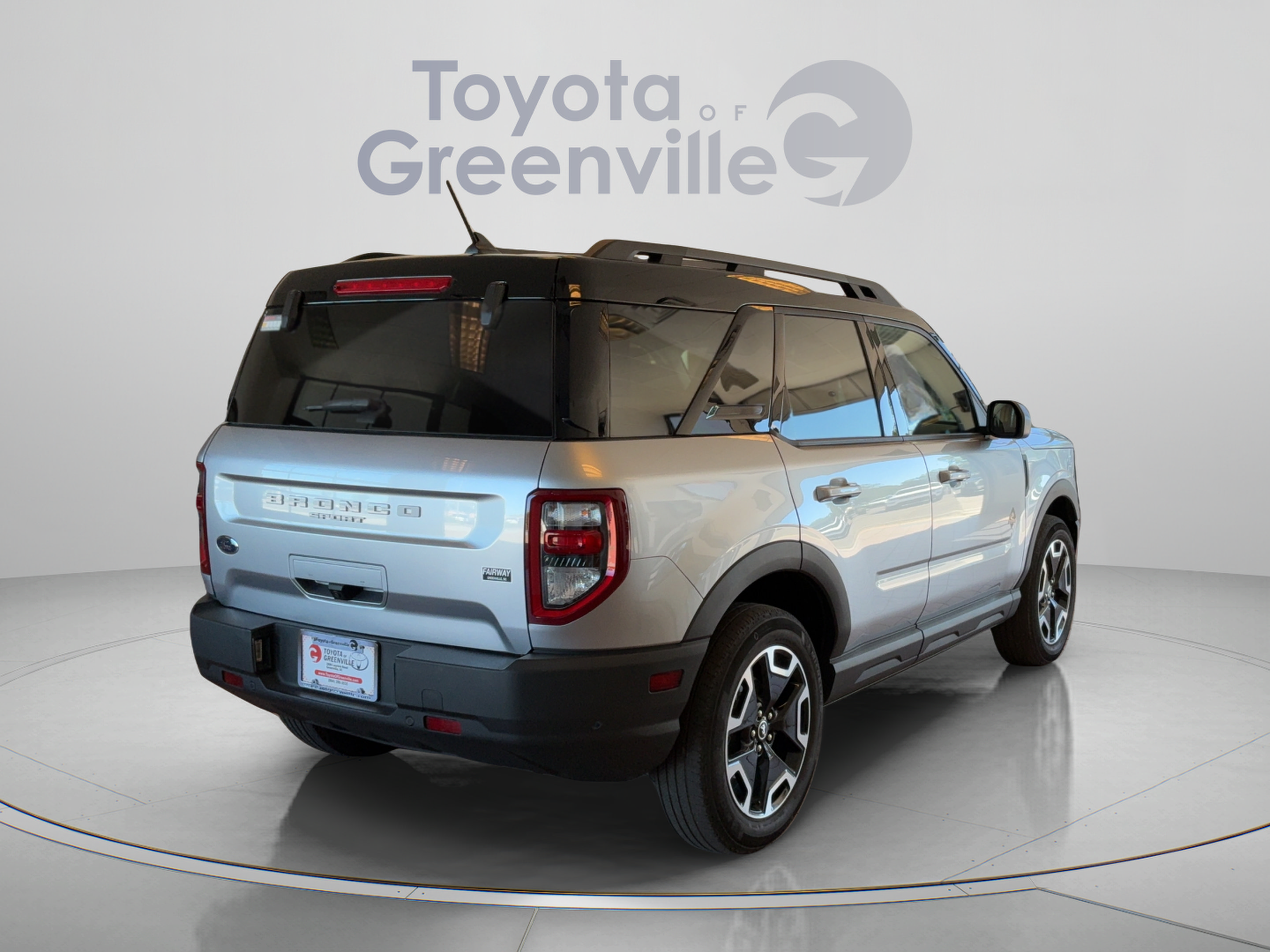 Used 2023 Ford Bronco Sport Outer Banks w/ Tech Package AWD/4WD image 6