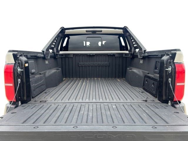 Used 2024 Toyota Tacoma 4x4 Double Cab Hybrid image 21