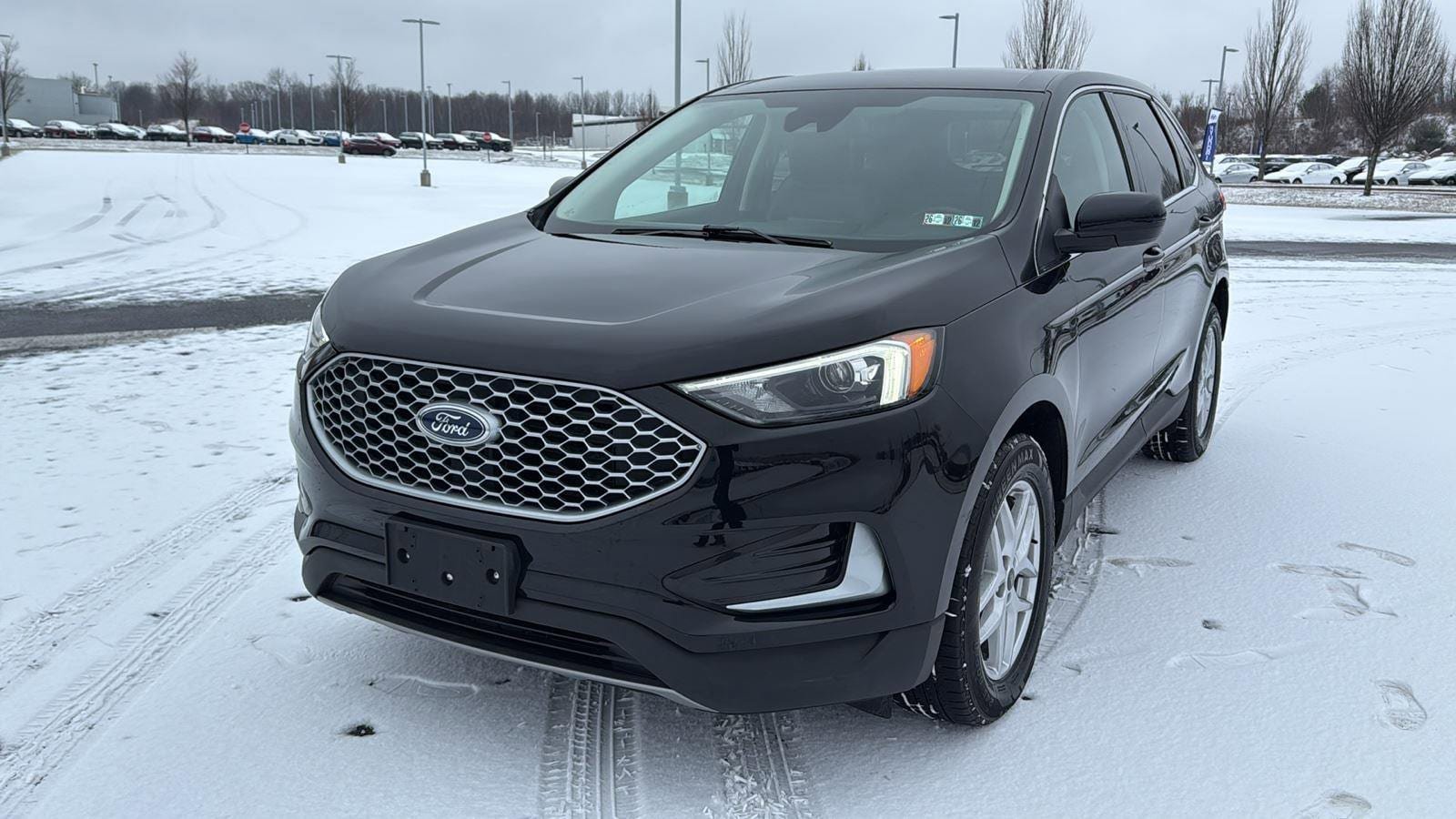 Used 2023 Ford Edge SEL image 15
