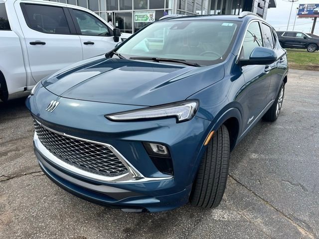 Used 2024 Buick Encore GX Avenir image 4