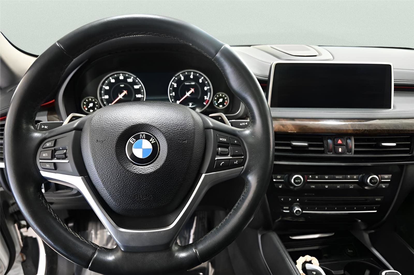 Used 2015 BMW X6 xDrive35i image 9