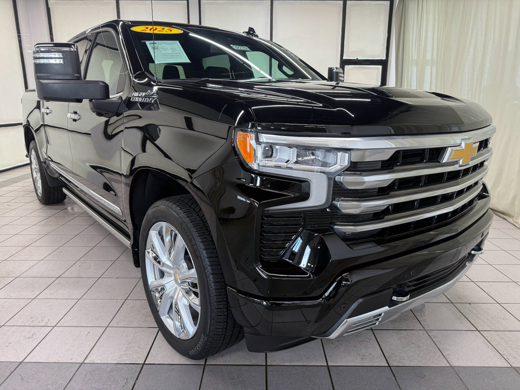 Certified 2025 Chevrolet Silverado 1500 High Country w/ High Country Premium Package AWD/4WD image 2