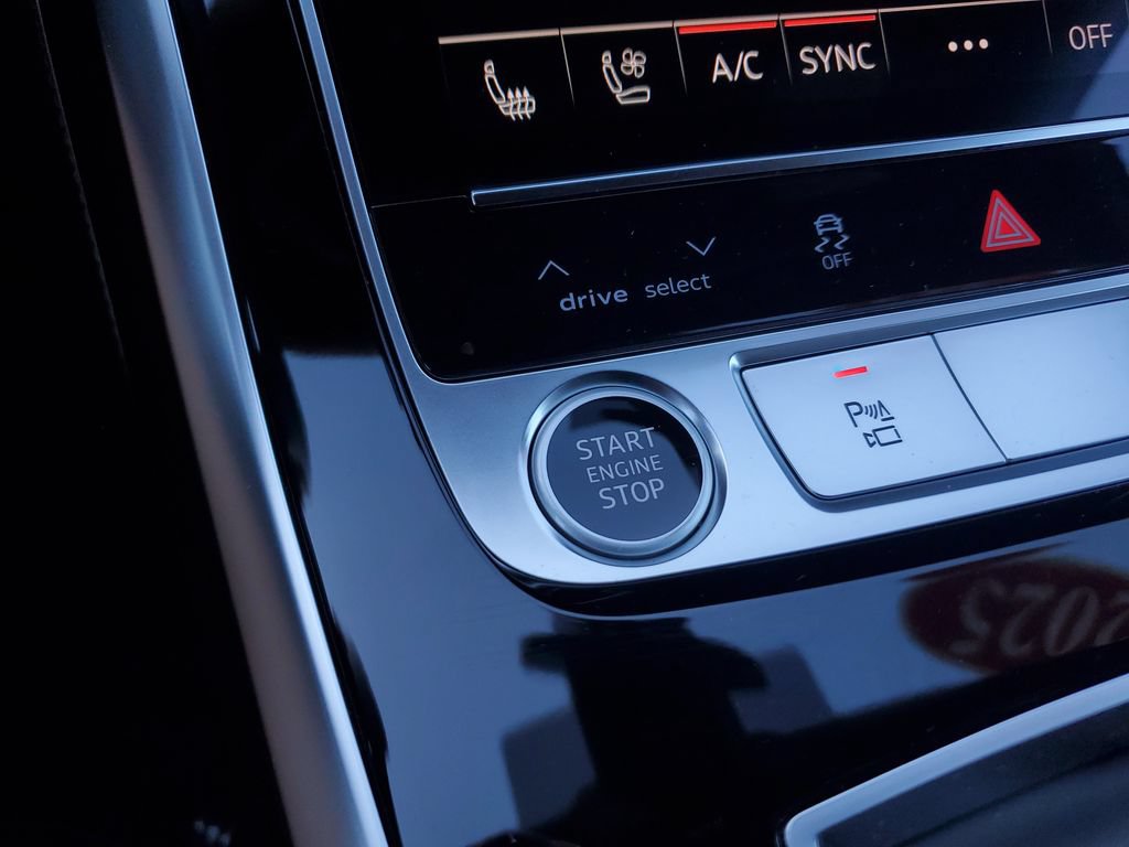 Certified 2025 Audi Q7 2.0T Premium Plus w/ Premium Plus Package AWD/4WD image 30