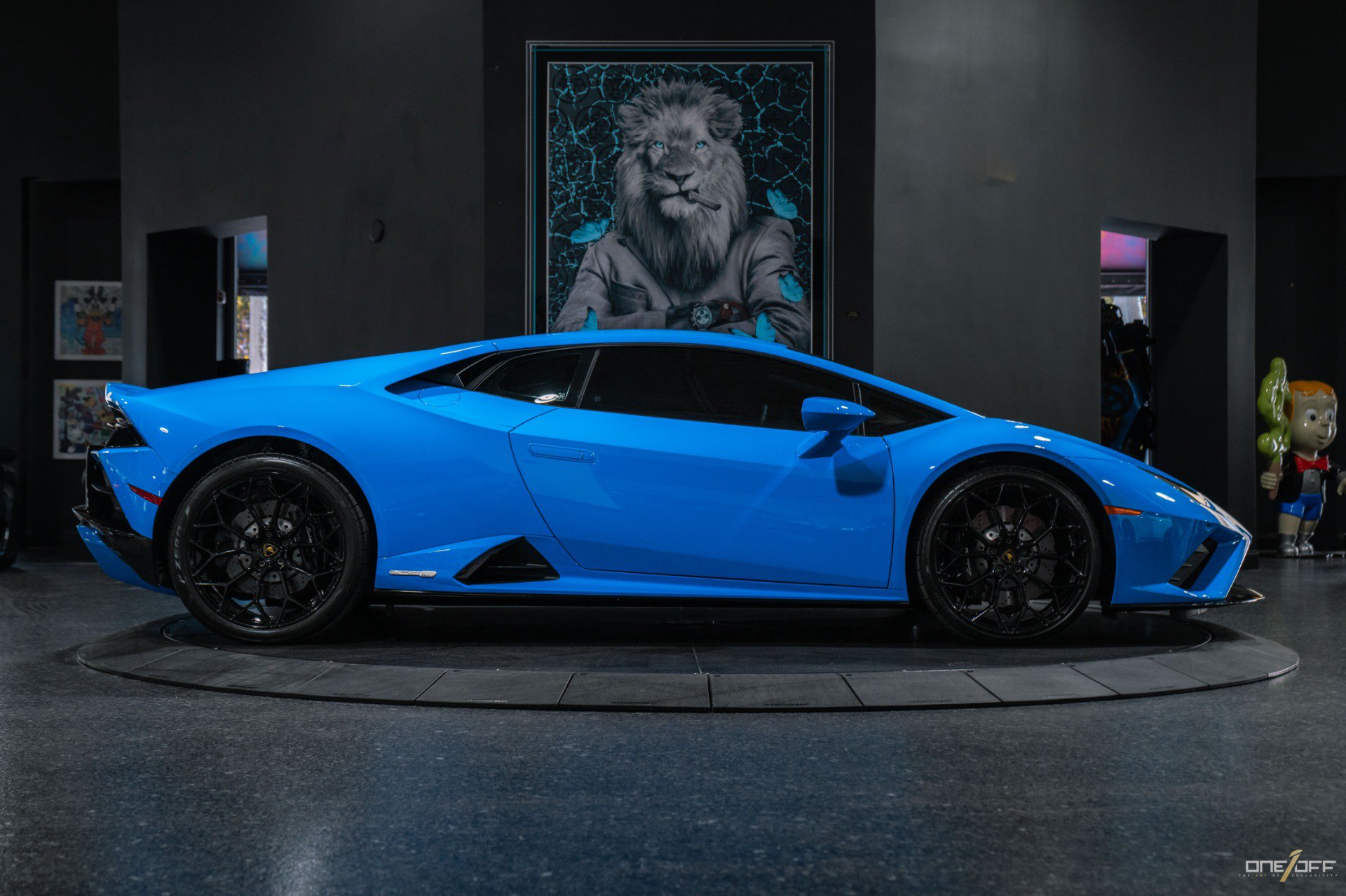 Used 2021 Lamborghini Huracan EVO RWD image 11