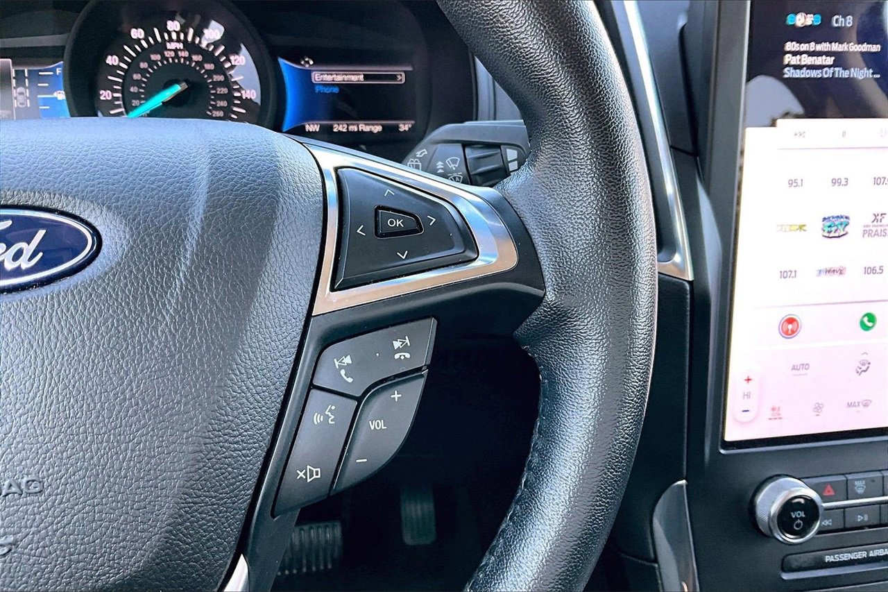 Used 2024 Ford Edge Titanium image 29