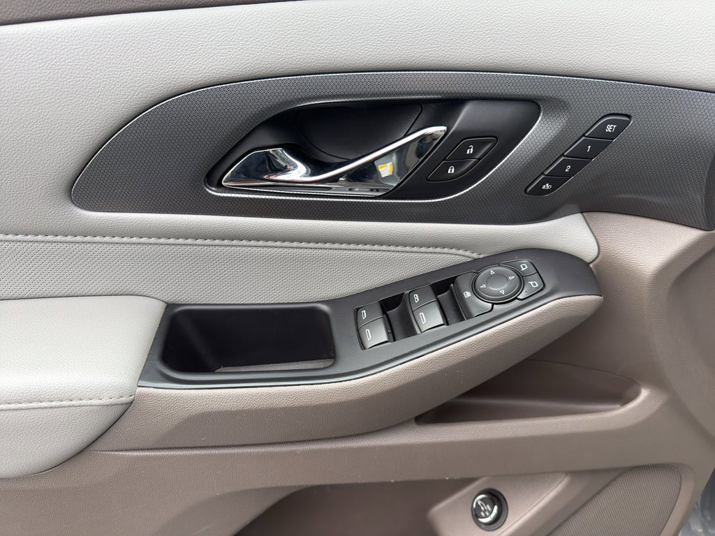 Used 2021 Chevrolet Traverse Premier image 10