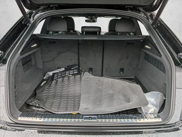 Certified 2024 Audi Q8 Prestige w/ Prestige Package image 6