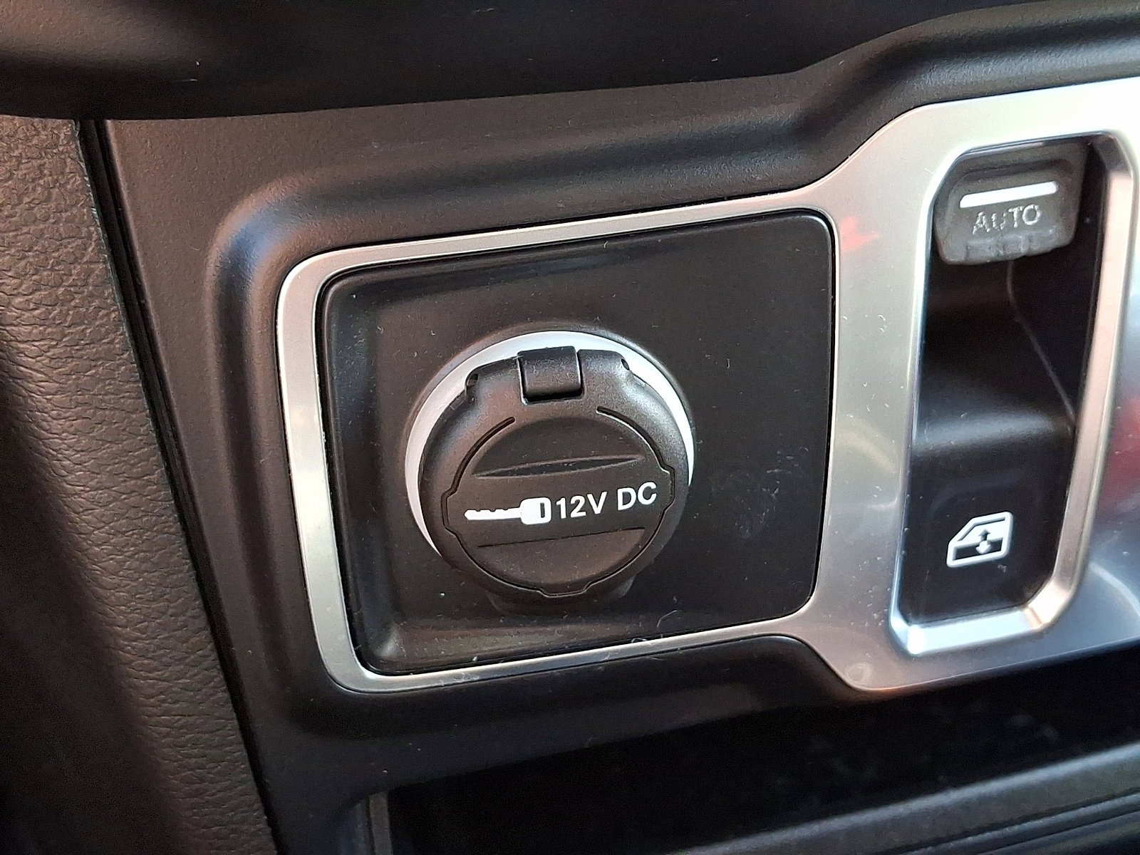 Certified 2019 Jeep Wrangler Sport AWD/4WD image 22