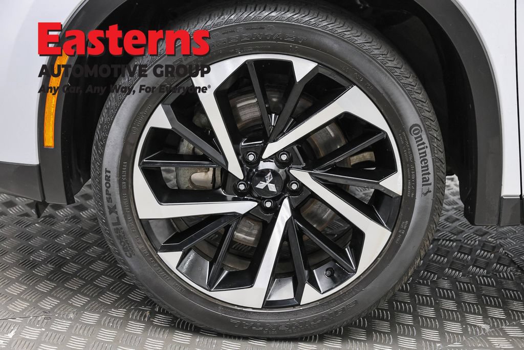 Used 2024 Mitsubishi Outlander SE AWD/4WD image 32