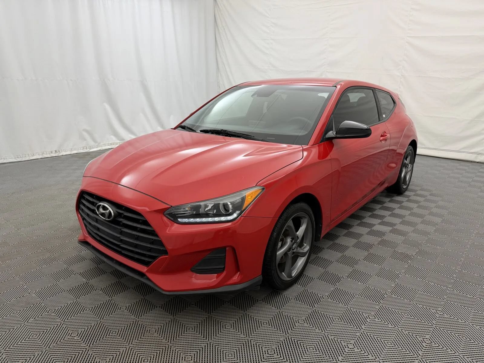 Used 2019 Hyundai Veloster 2.0 FWD image 2