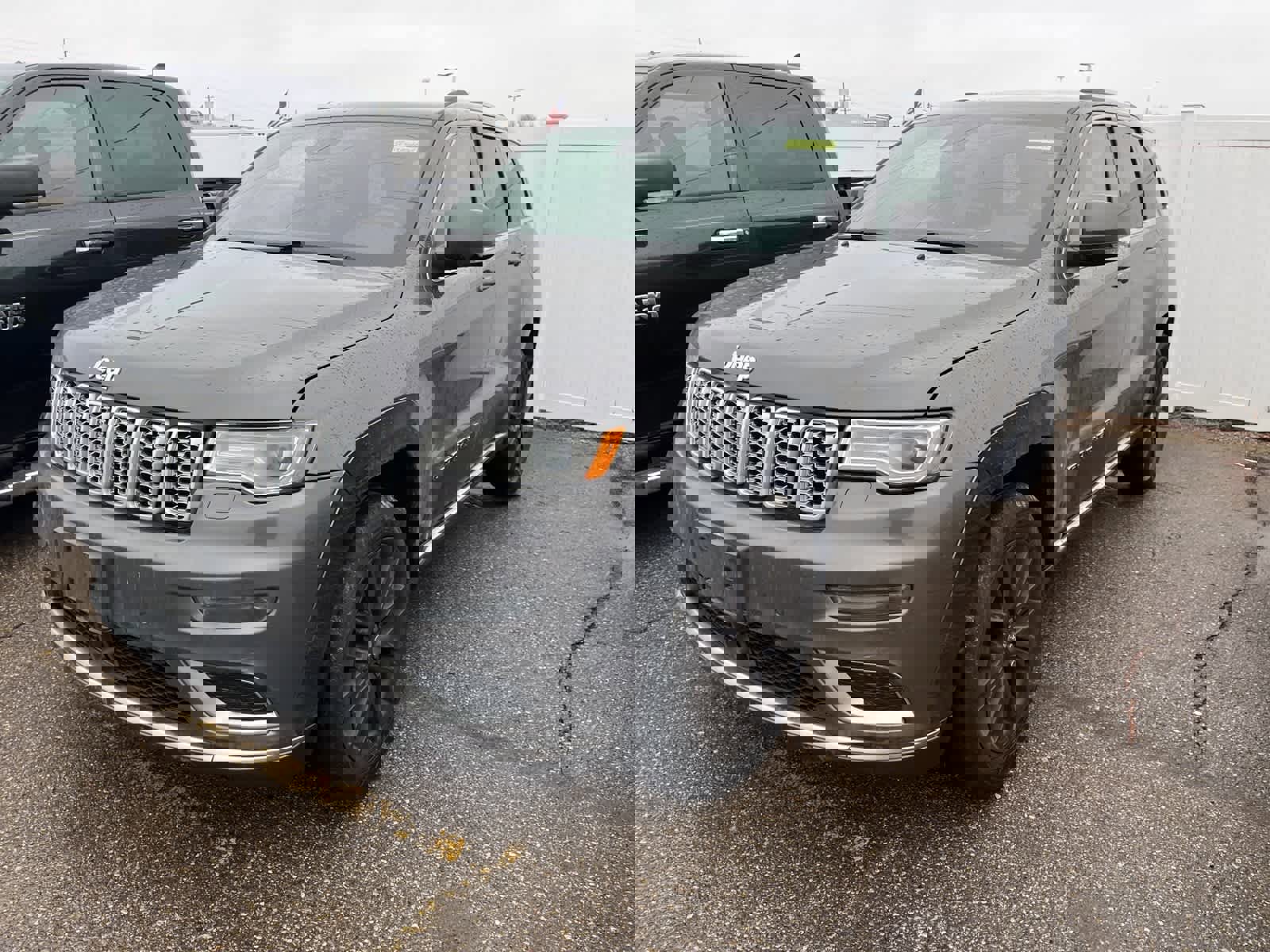 Used 2018 Jeep Grand Cherokee Summit image 2