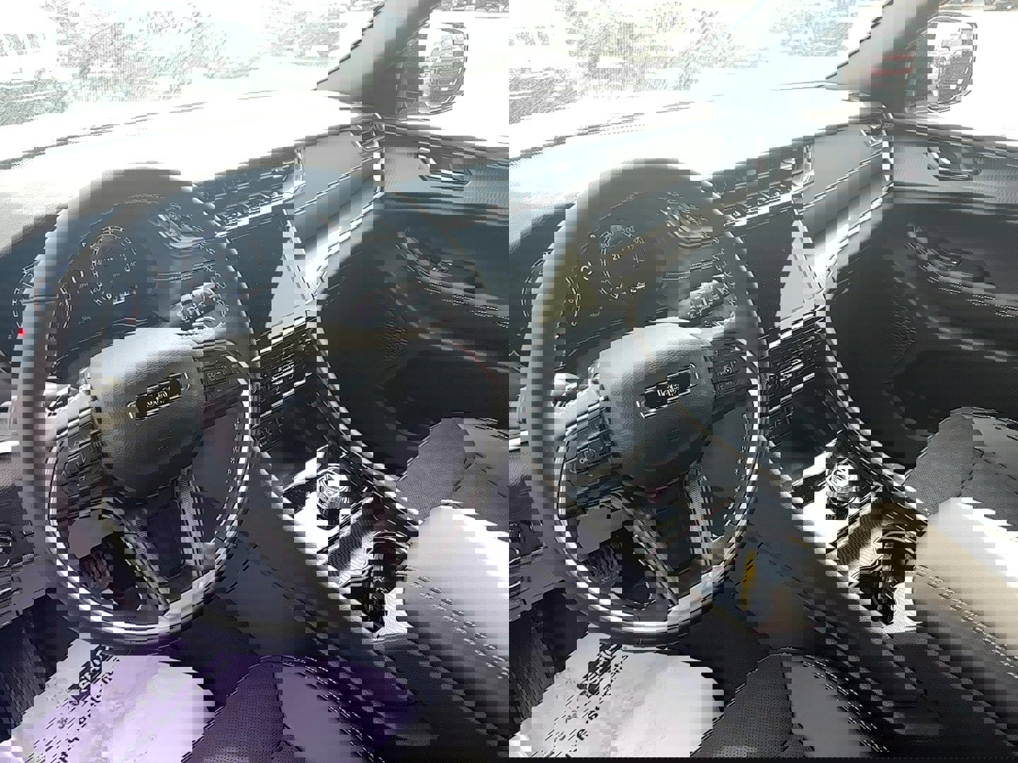 New 2025 Jeep Grand Cherokee Altitude image 13