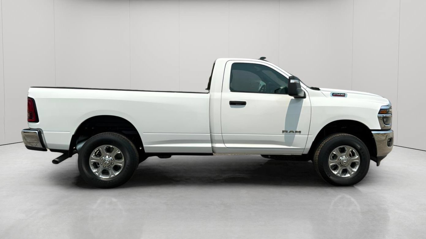 New 2026 RAM 2500 Big Horn AWD/4WD image 2