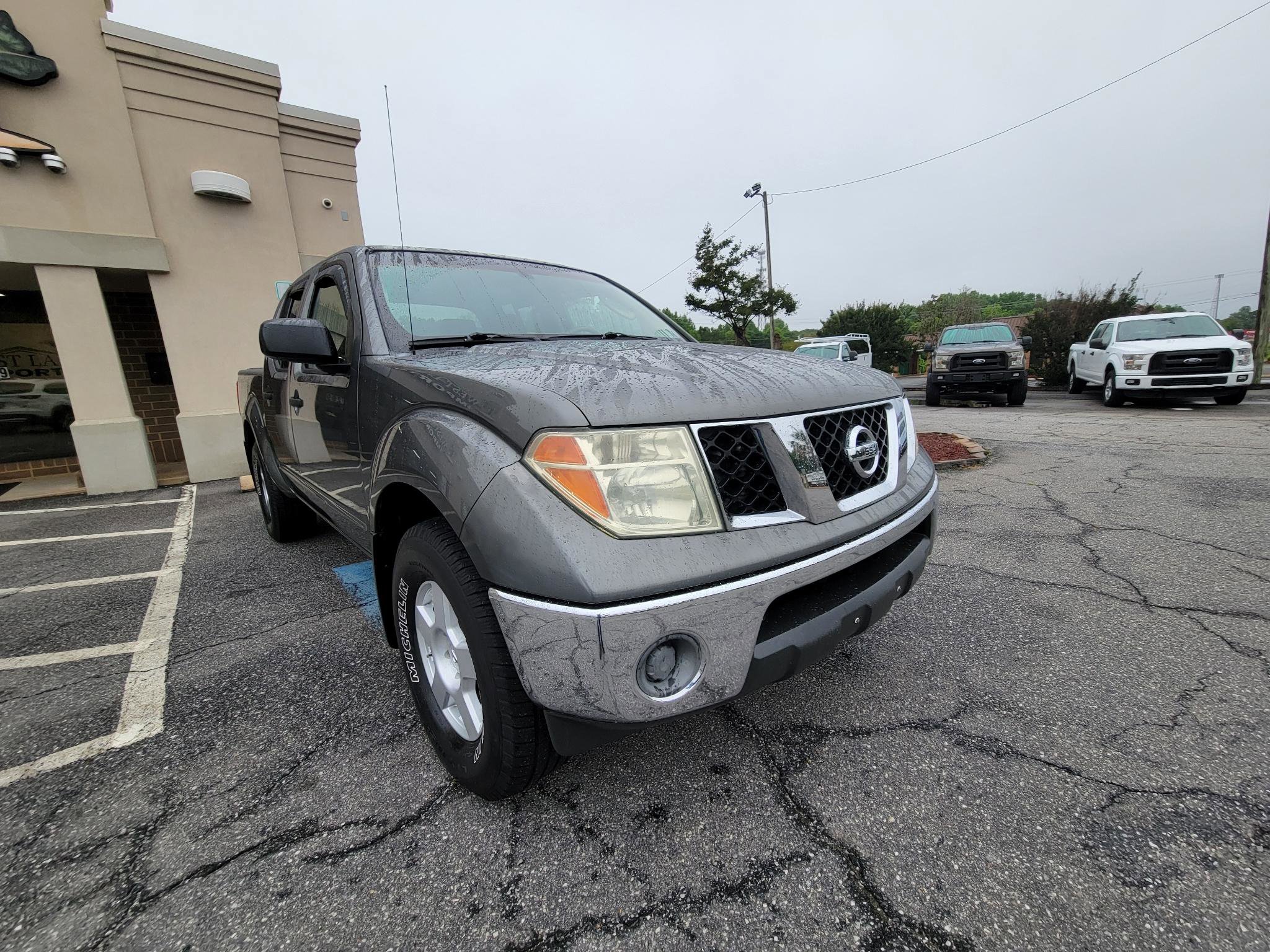 Used 2007 Nissan Frontier SE w/ SE Value Truck Pkg AWD/4WD image 15