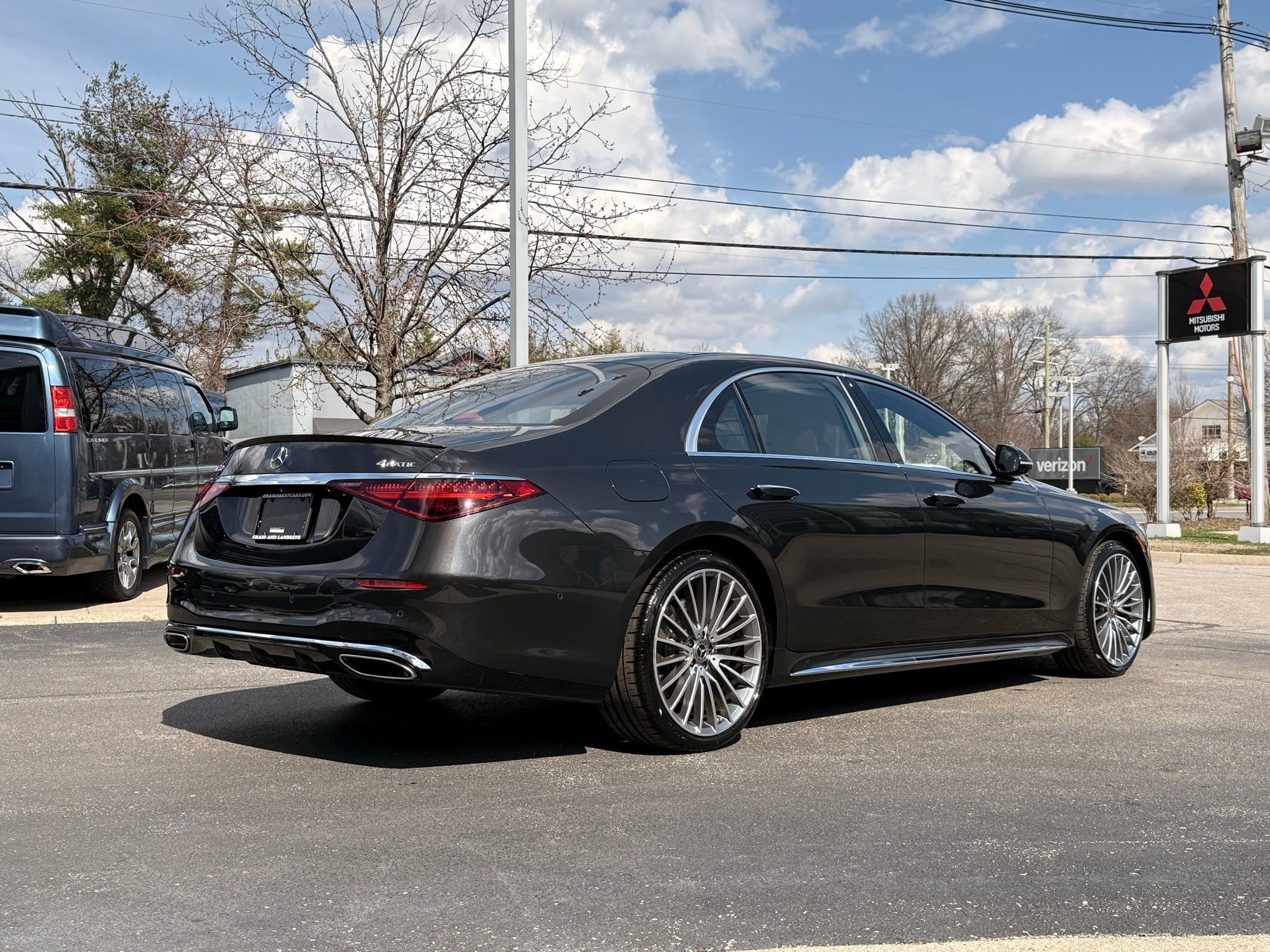Used 2022 Mercedes-Benz S 580 4MATIC Sedan w/ AMG Line Package image 3