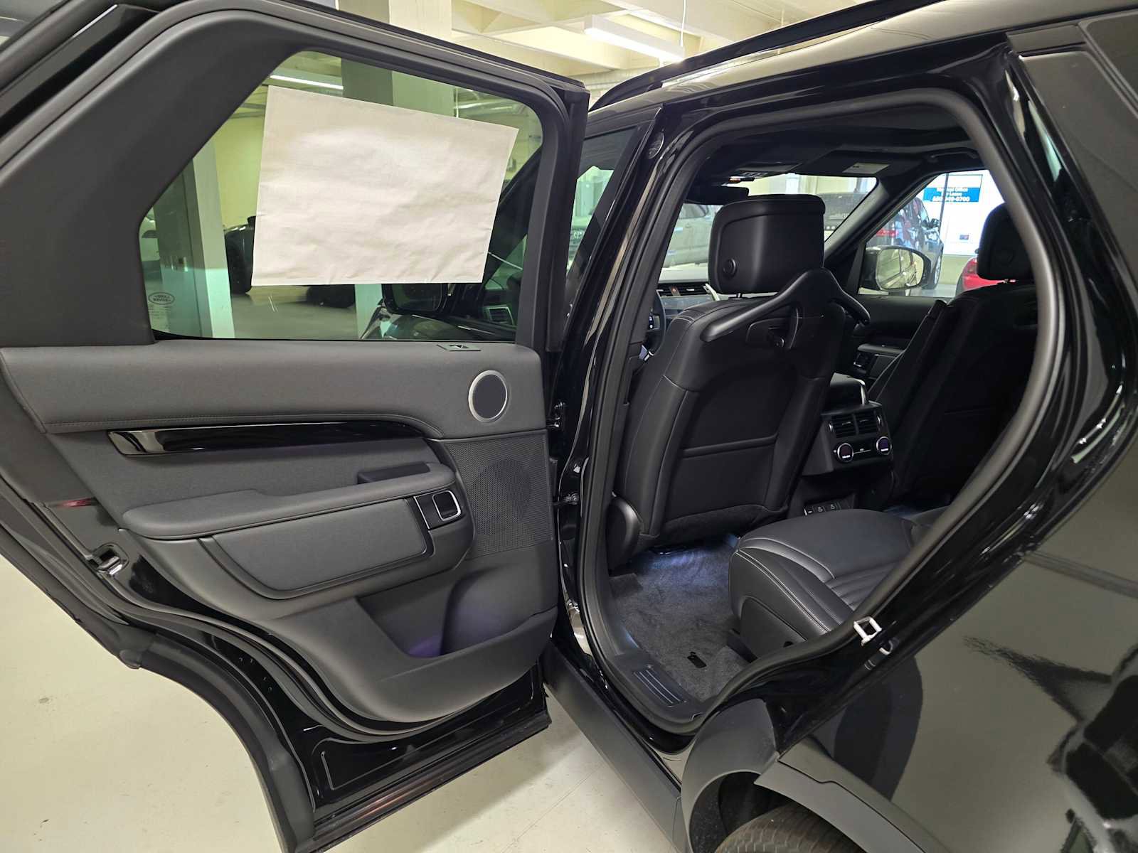 New 2026 Land Rover Discovery S image 17