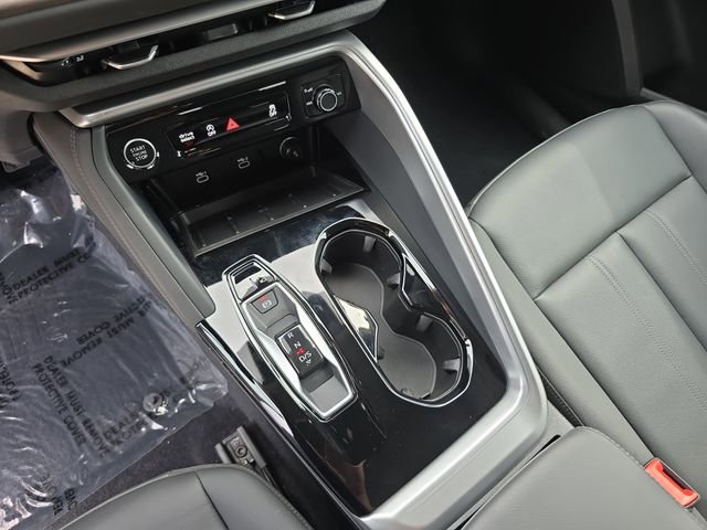 Used 2025 Audi Q5 Premium w/ Convenience Package AWD/4WD image 28