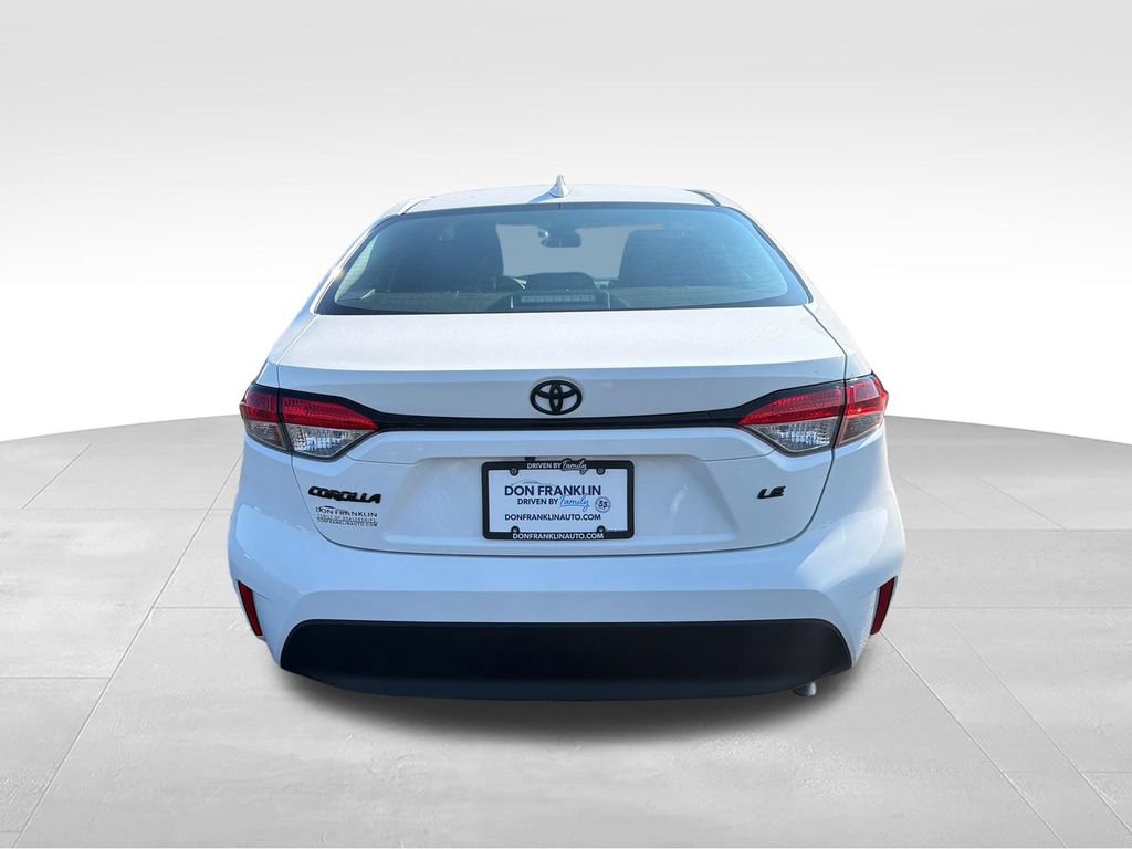 Used 2024 Toyota Corolla LE FWD image 4