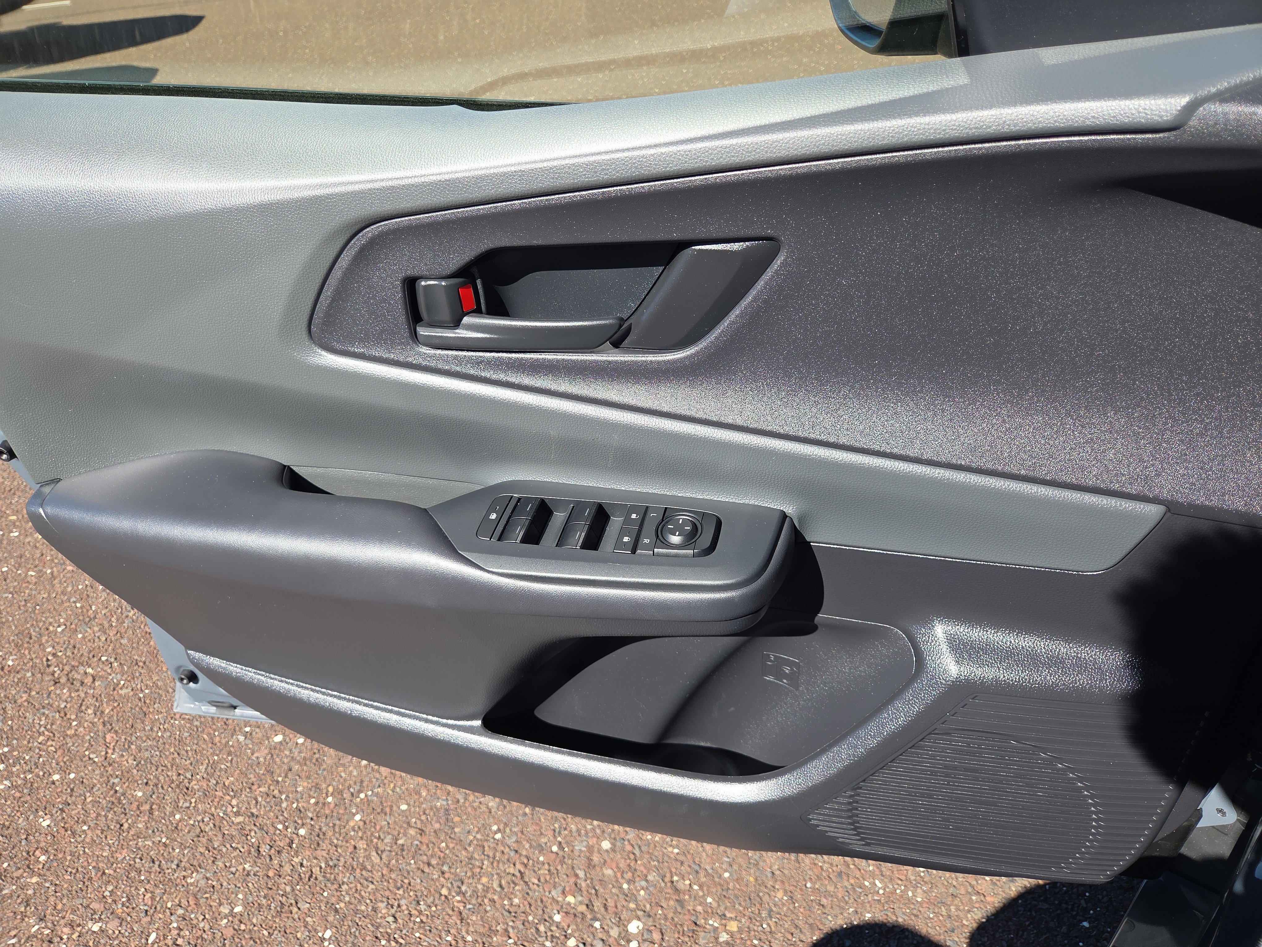 Certified 2025 Toyota Prius LE FWD image 14