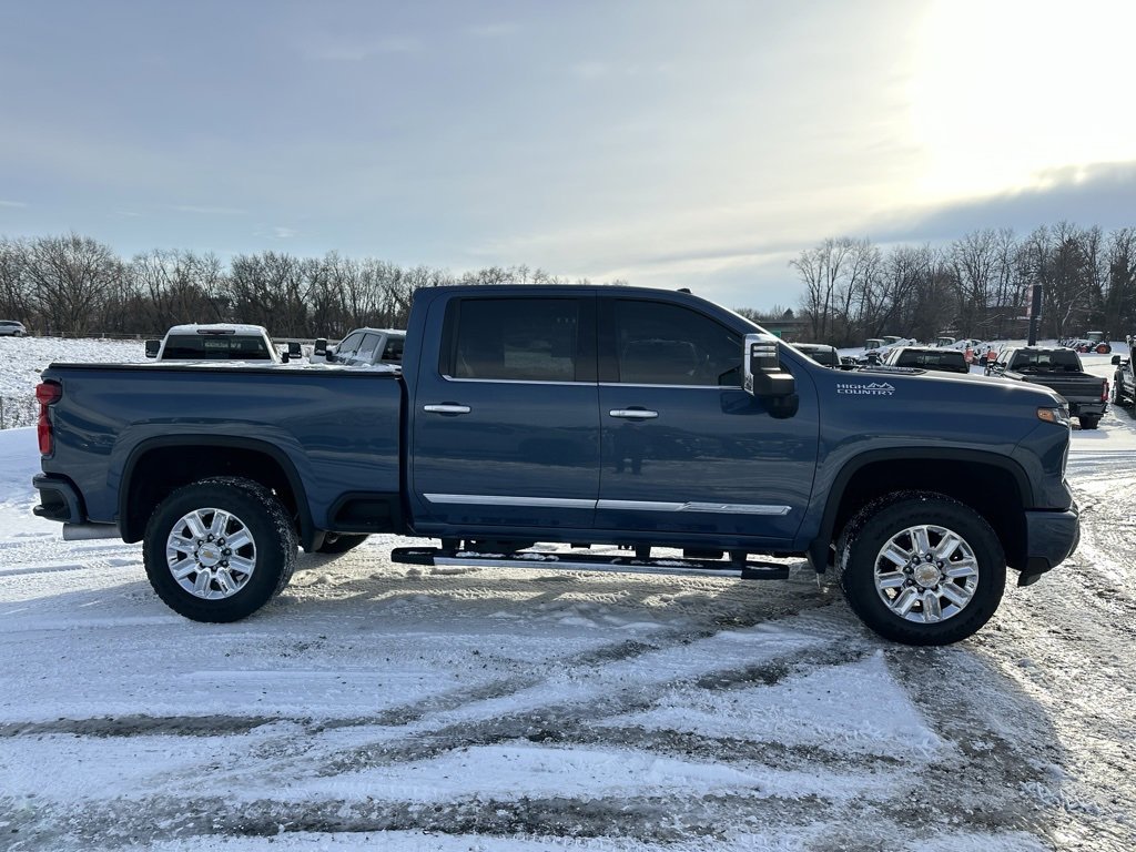Used 2024 Chevrolet Silverado 2500 High Country image 5