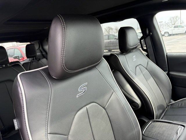 New 2026 Chrysler Pacifica Limited w/ S Appearance Package FWD image 30