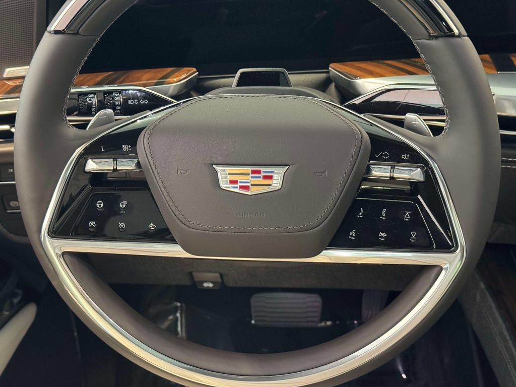 Used 2026 Cadillac Escalade ESV Platinum Sport w/ LPO, Floor Liner Package AWD/4WD image 27