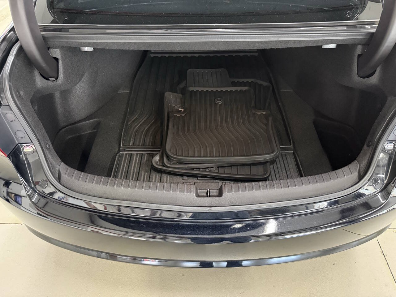 Used 2020 Acura TLX FWD image 9