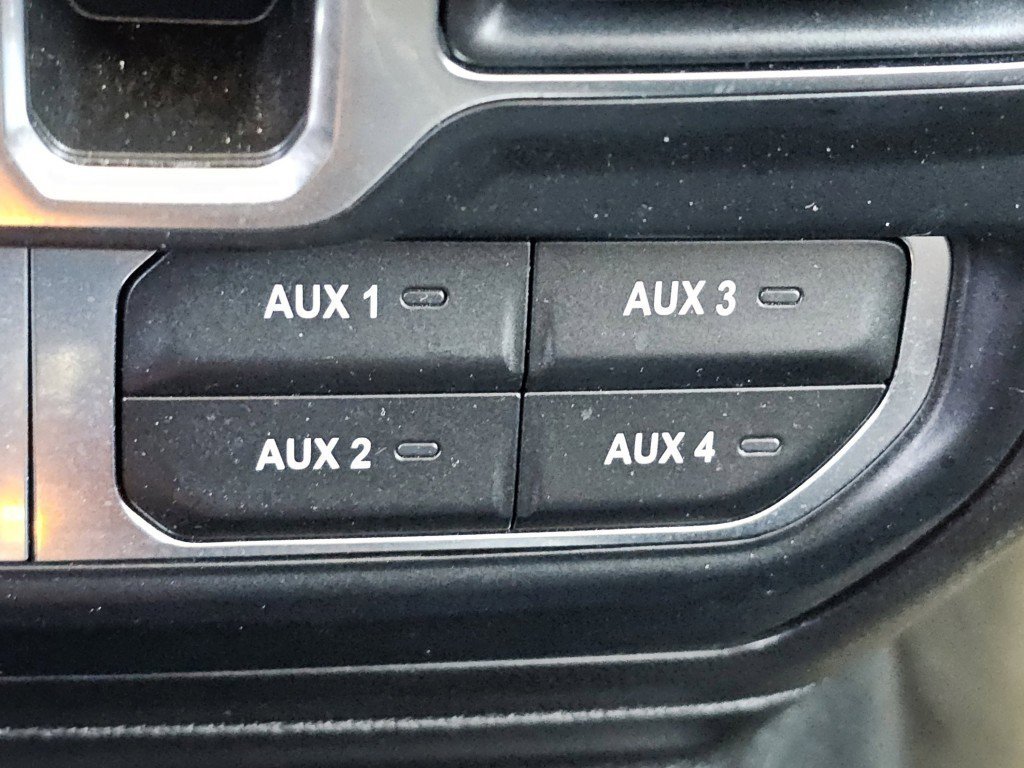 Used 2023 Jeep Gladiator Mojave w/ Cold Weather Group image 13